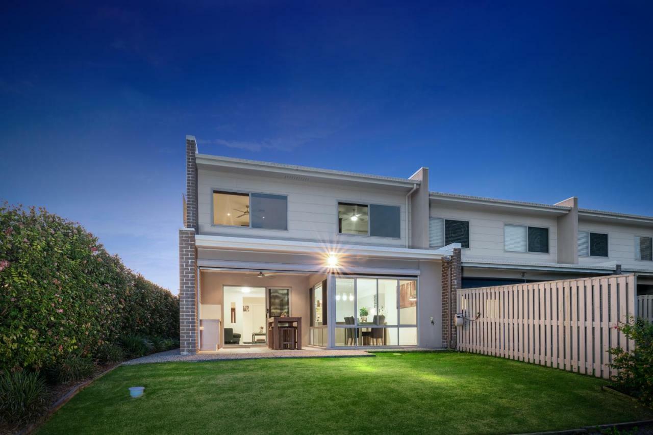 Fairway Village @ Windaroo Lakes Golf Club 외부 사진