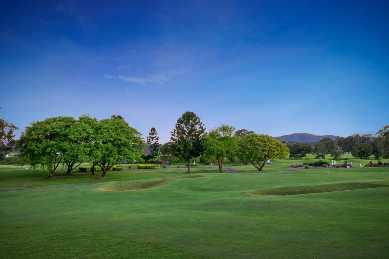 Fairway Village @ Windaroo Lakes Golf Club 외부 사진