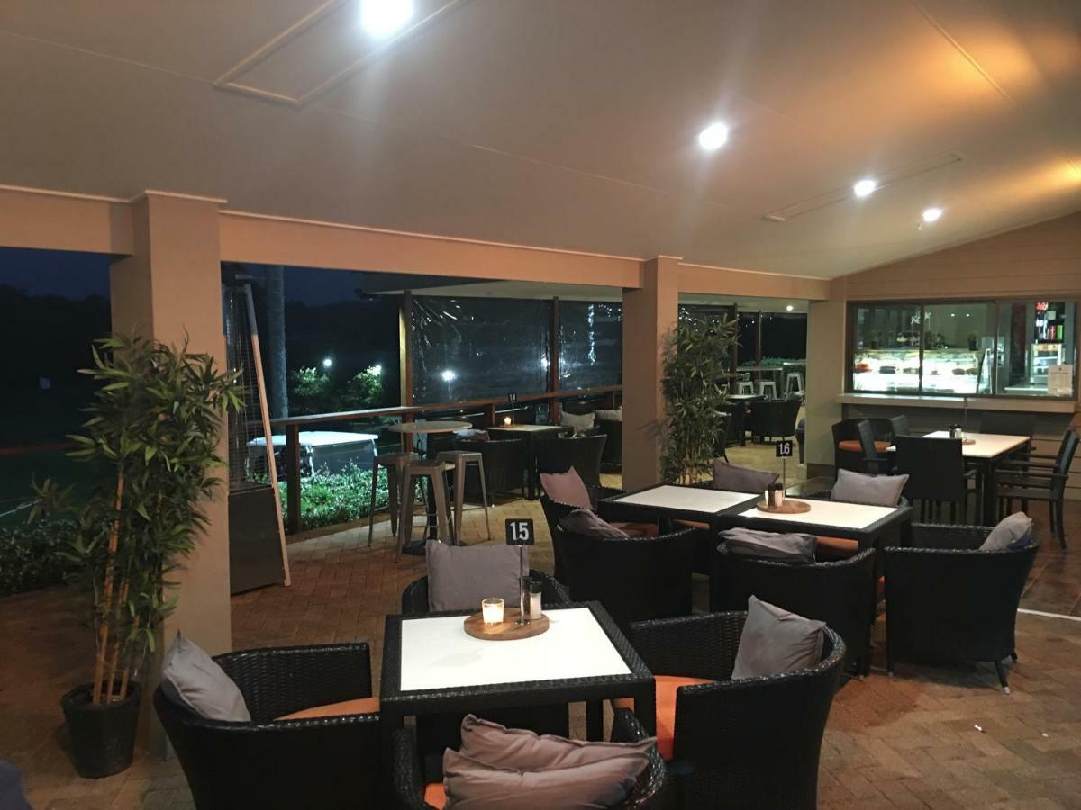 Fairway Village @ Windaroo Lakes Golf Club 외부 사진